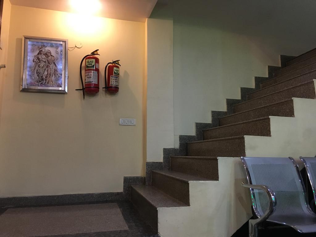 Hotel Vintage Inn ニューデリー エクステリア 写真